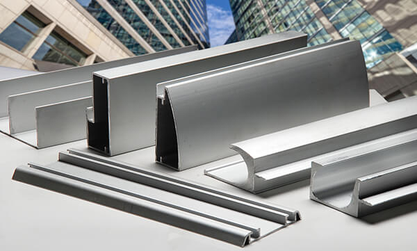 Extruded aluminum profiles from the Onat Scope production line